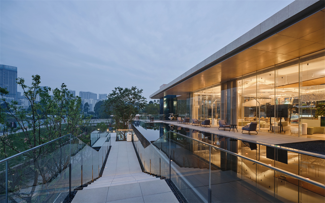 07-展示中心台阶实景图 07-展示中心台阶实景图