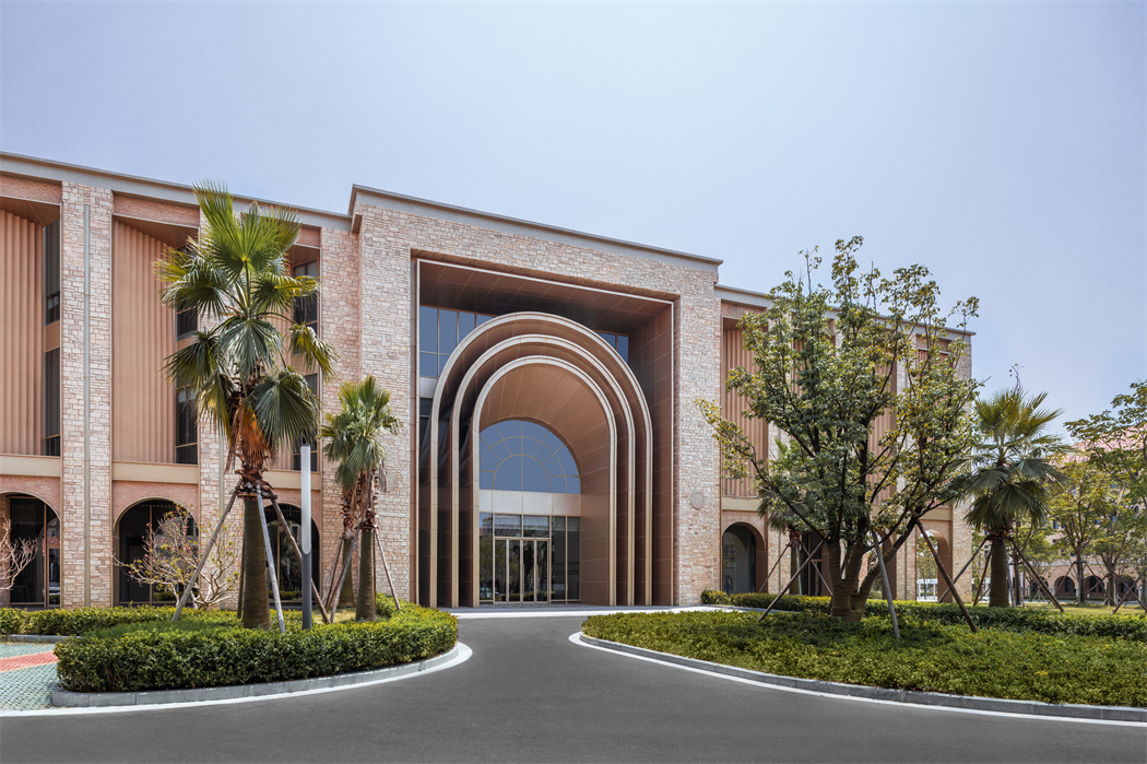 03-2展示中心近景图